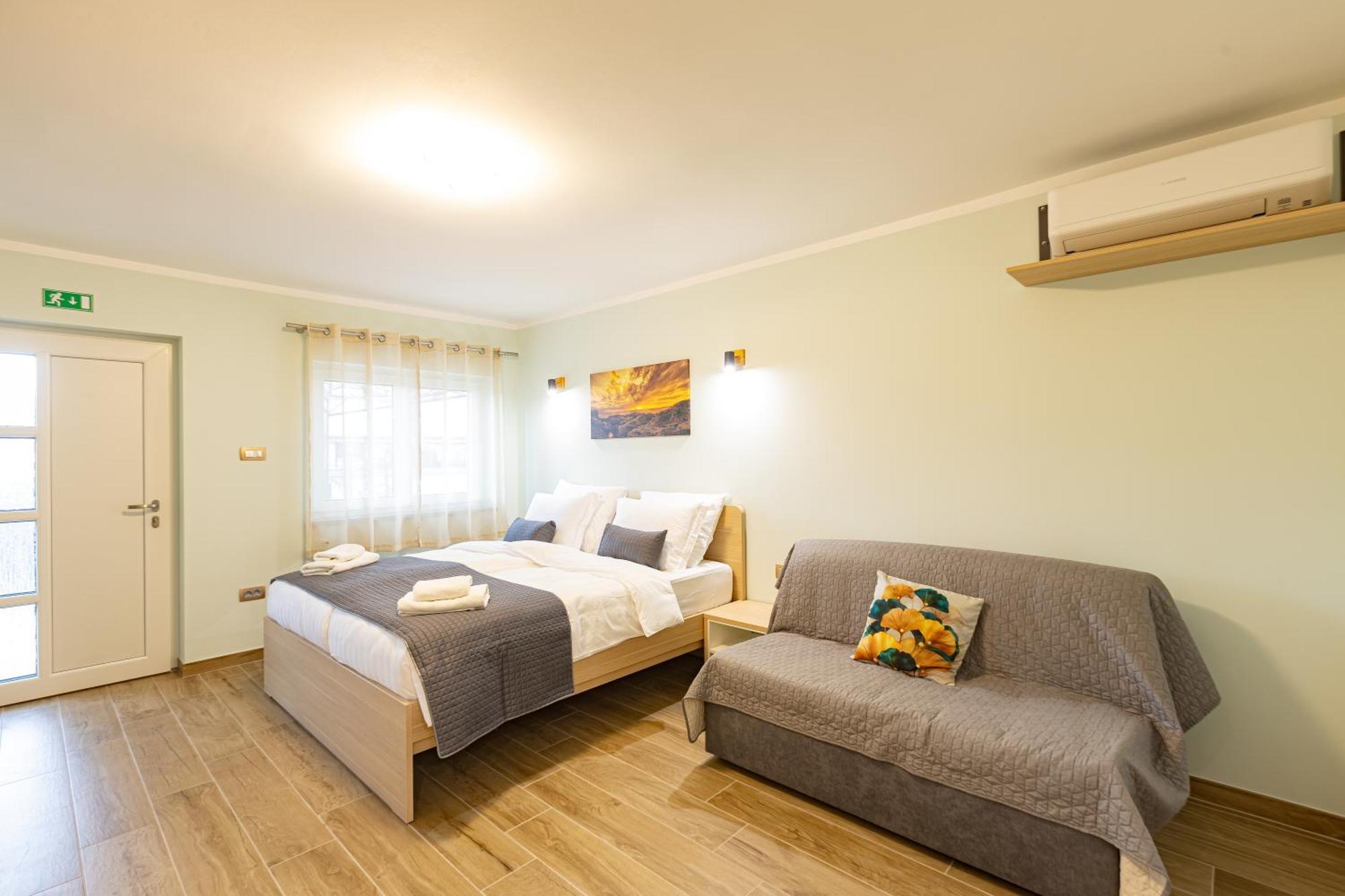 Adriatic Bay Apartments Portoroz Exterior photo