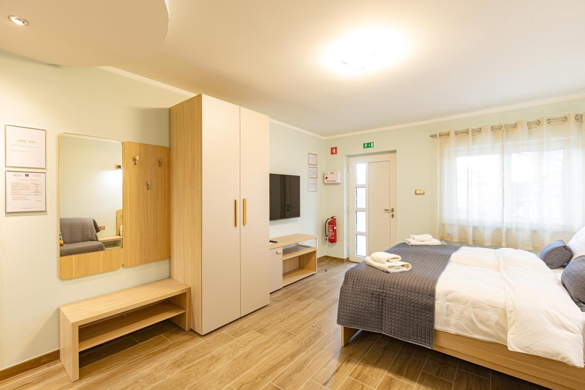 Adriatic Bay Apartments Portoroz Exterior photo